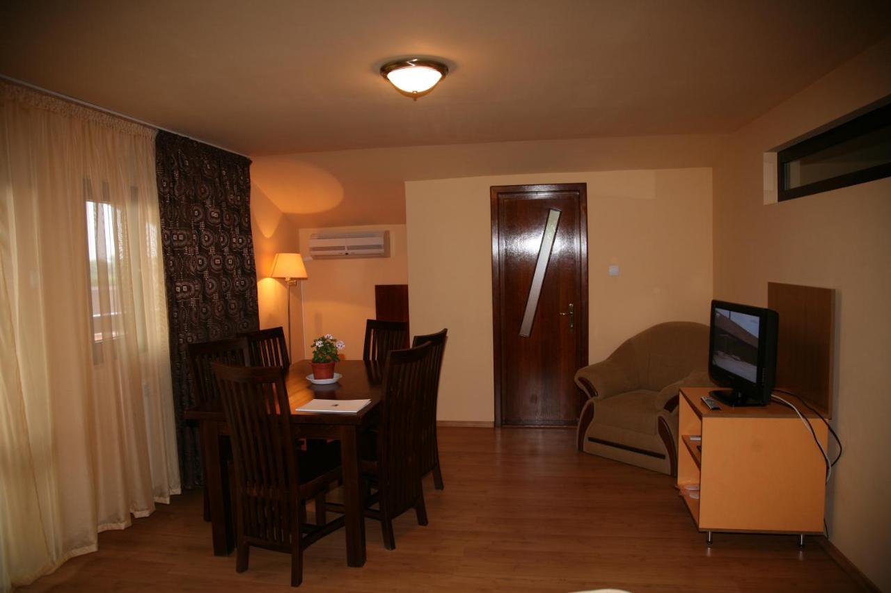 Vila Delta Travel - Mila 23 Mila Douăzeci şi Trei Chambre photo